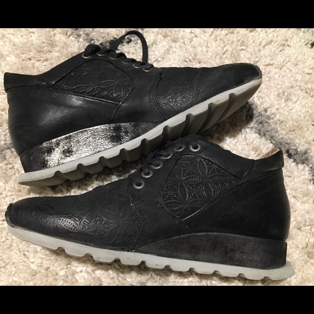 Miz Mooz Chalice Wedge Leather Sneakers Size 9/39